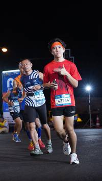 BIB: 4209, 42744
                            <button type="button" onclick="openModal(23068278)" class="btn btn-primary btn-sm float-right btn-popup" data-toggle="modal" data-target=".modal-high-quality">
                        <i class="fas fa-shopping-cart"></i> Add to Cart
                    </button>
                                            <button type="button" onclick="isThisMe(23068278, true)" class="btn btn-success btn-sm float-right btn-popup btn-isme hidden" data-toggle="tooltip" data-placement="bottom" title="นี่คือรูปของคุณใช่ไหม คลิกที่นี่เพื่อเอาเข้าอัลบั้ม">
                        <i class="fas fa-plus"></i> Add to album
                    </button>
                    <button type="button" onclick="isThisMe(23068278, false)" class="btn btn-warning btn-sm float-right btn-popup btn-isnotme hidden">
                        <i class="fas fa-ban"></i> Remove from album
                    </button>